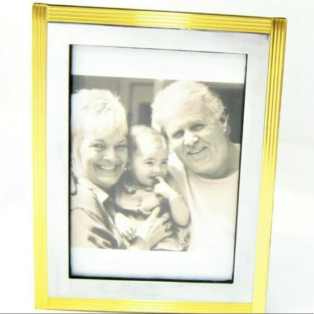 𝅺Solid brass photo frame with lacquer finish